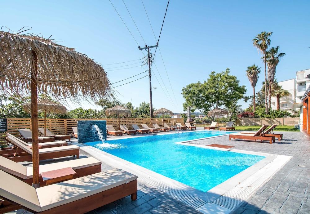 Essential Summer (adults Only) Hotell 2*